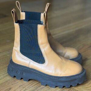 SIMON MILLER Scrambler Leather Platform Chelsea Boots In Toffee/Tan - 37